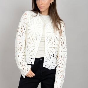 NWT, RD Style White Crochet Top.Size M